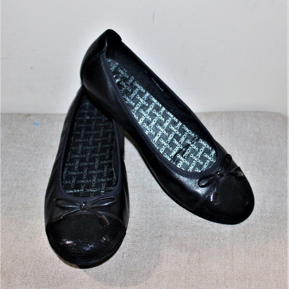 EC LADIES VIONIC "MINNA" BALLET FLATS - SIZE 10 -